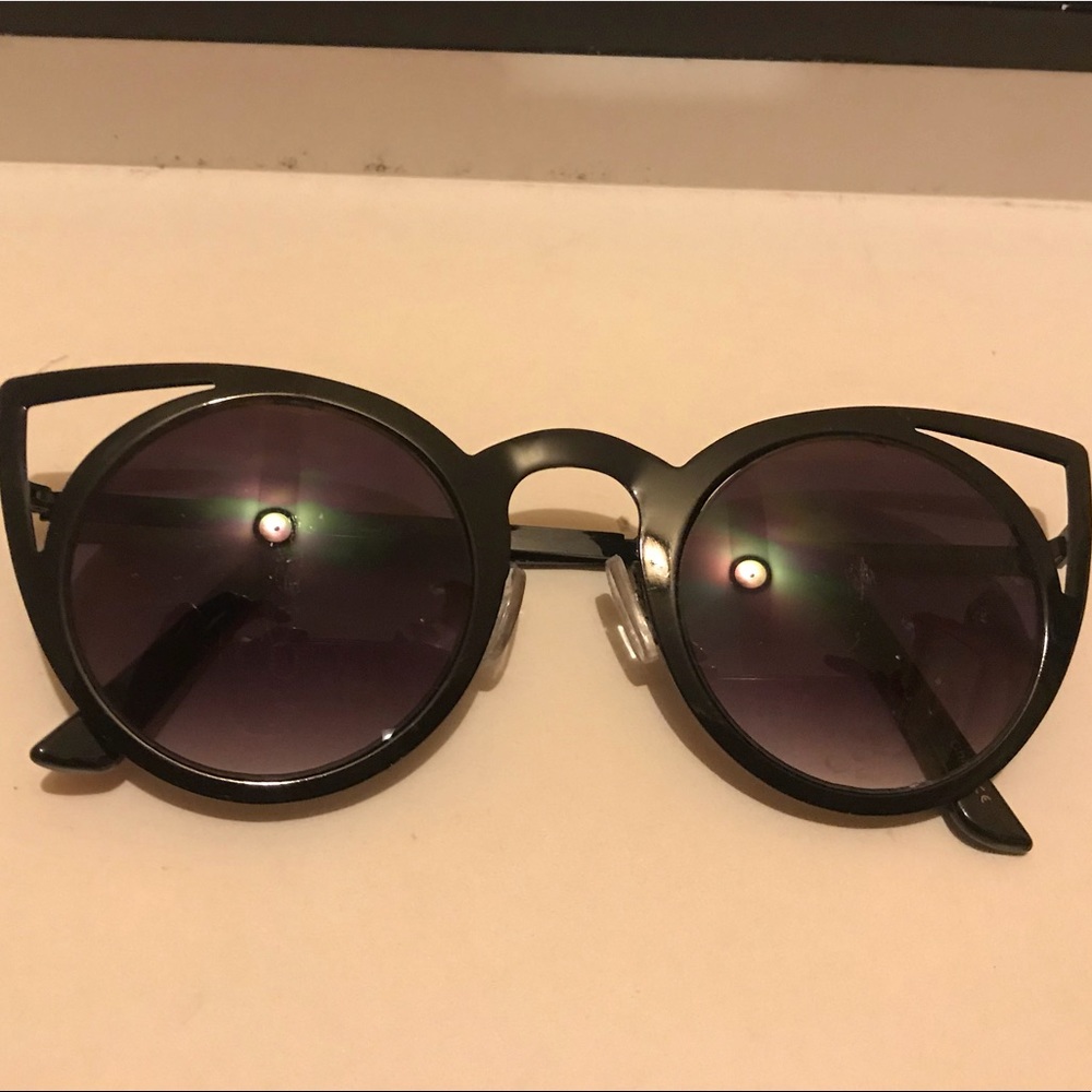 Betsey Johnson sunglasses